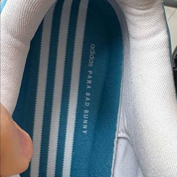 adidas x Bad Bunny Women's US size 5 Sneakers - Picture 2 of 6